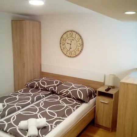 Kuca Popovic Apartments Nis Room photo